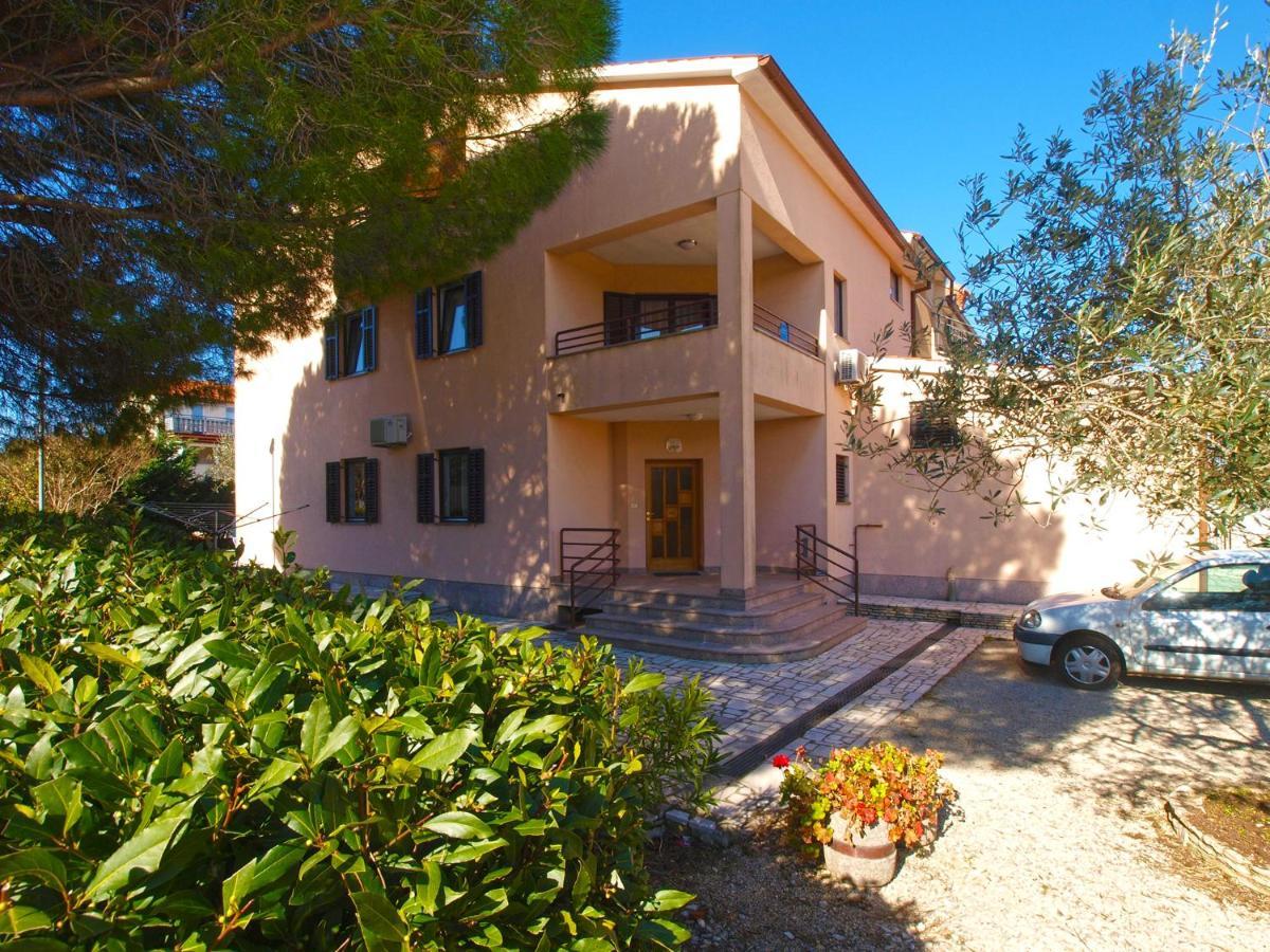 Apartment Josip 2011 Fažana Buitenkant foto