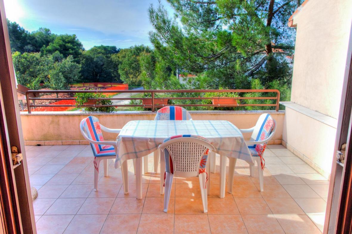 Apartment Josip 2011 Fažana Buitenkant foto