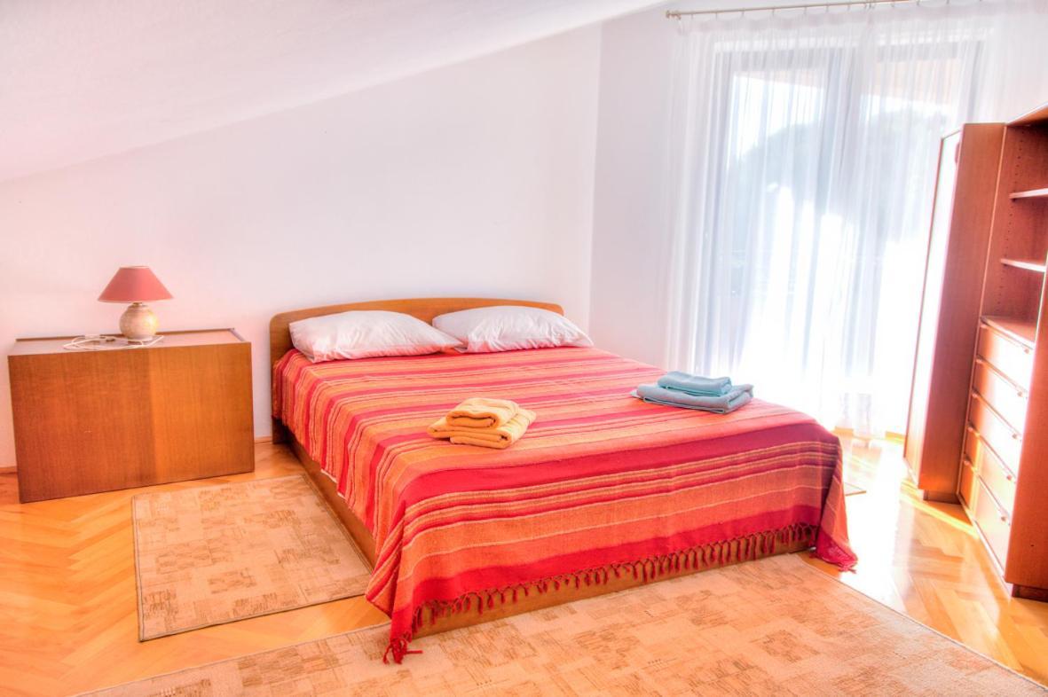 Apartment Josip 2011 Fažana Buitenkant foto